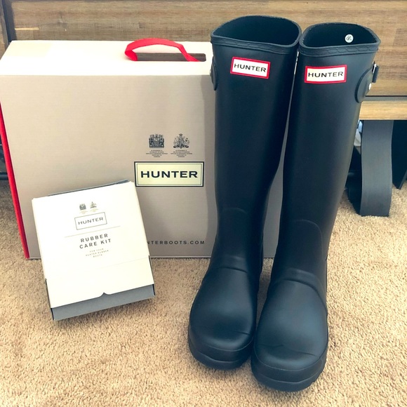 Like NEW! Hunter Women’s Original Tall Matte Black Rain Boots Size 7 - Picture 1 of 9